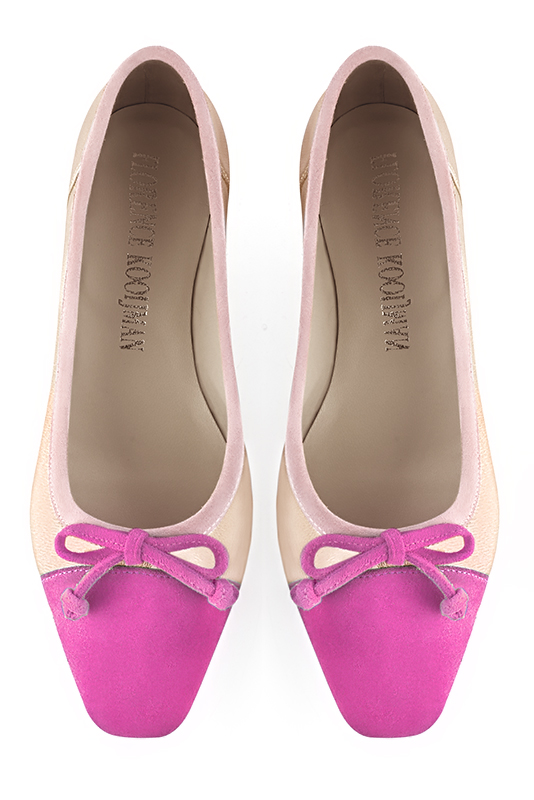 Shocking pink and gold women's ballet pumps, with low heels. Square toe. Flat flare heels. Top view - Florence KOOIJMAN